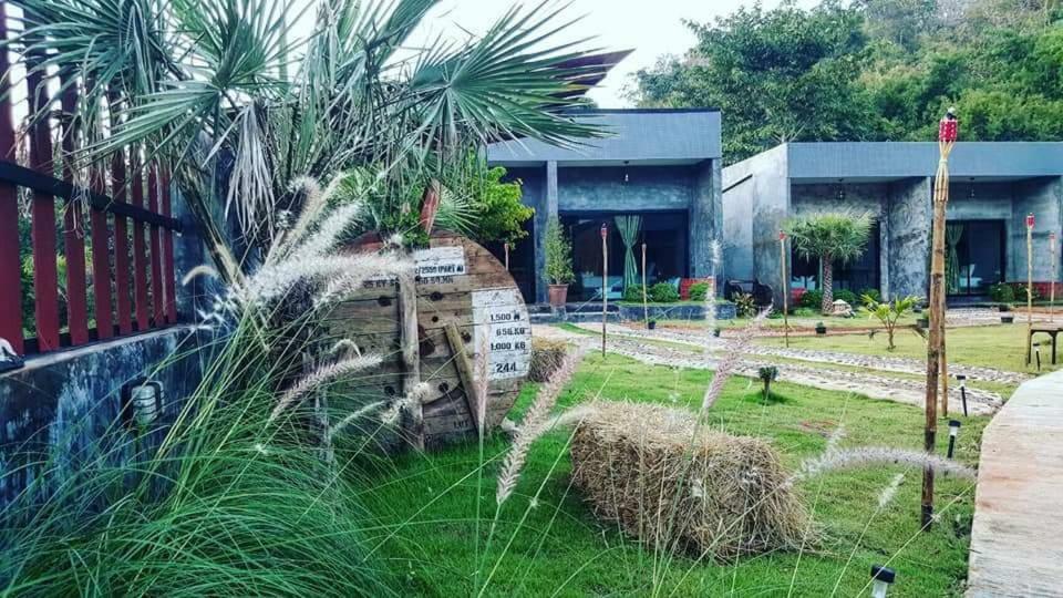 Keeree Loft Resort Thong Pha Phum Exterior foto